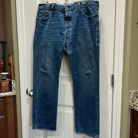 Levi’s 501 Medium Blue Denim Jeans Men’s W 36 L 30 - Picture 1 of 5